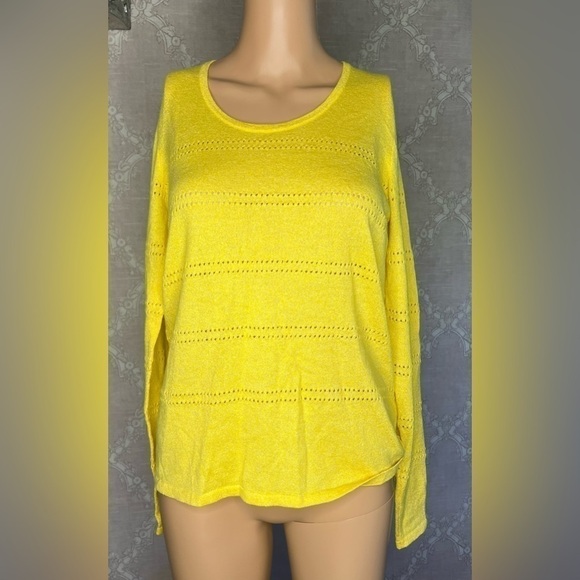Anne Klein Sweaters - Anne Klein Marigold Yellow Knit Sweater Size Medium Pinhole Long Sleeve